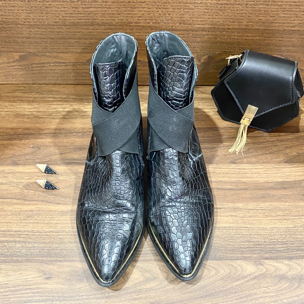 Leather Boot - Picture 2 of 5